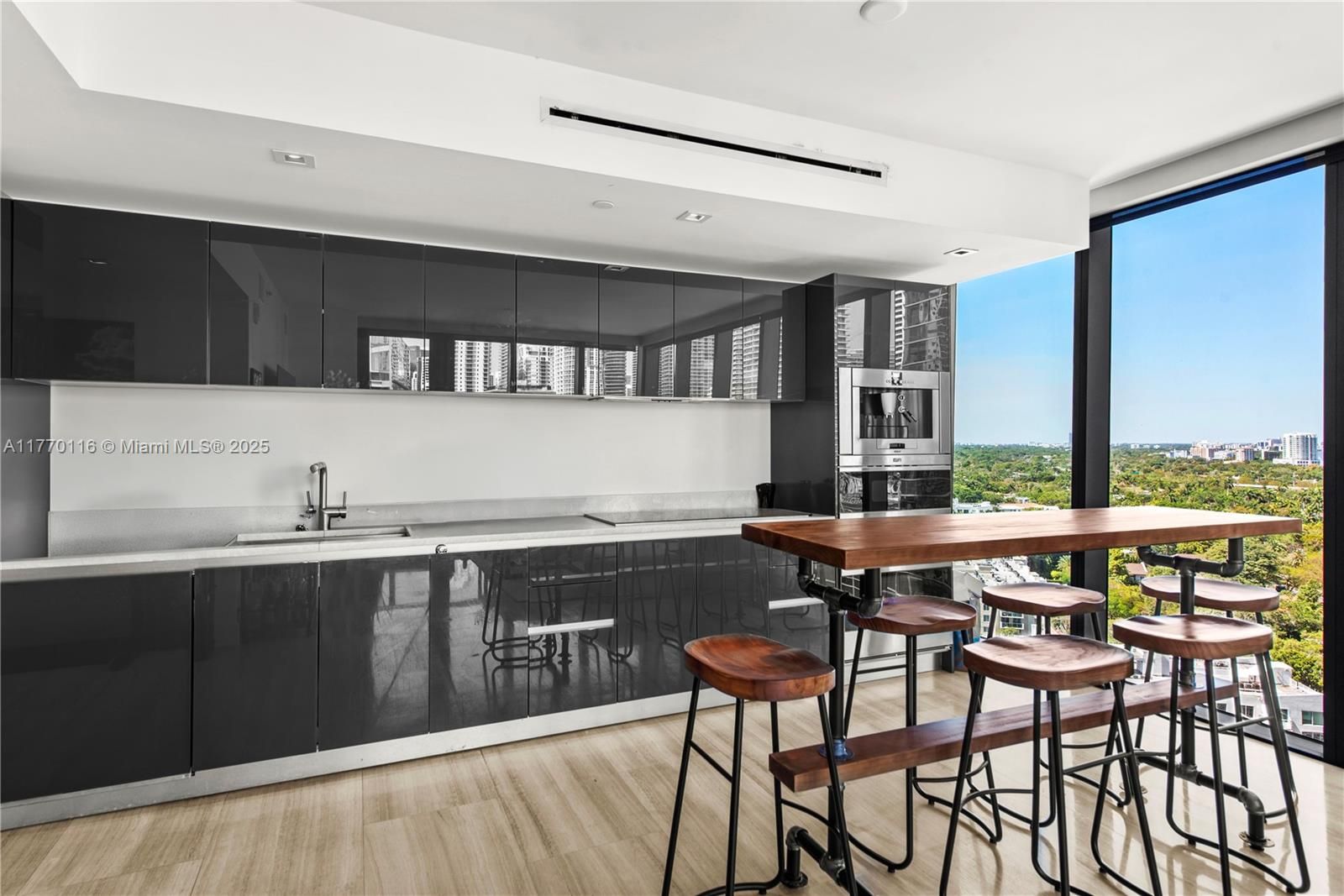 1451 Brickell Ave 1706-1
