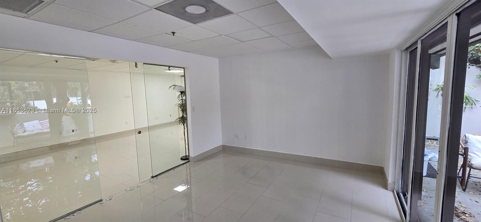 520 Brickell Key Dr, #O205