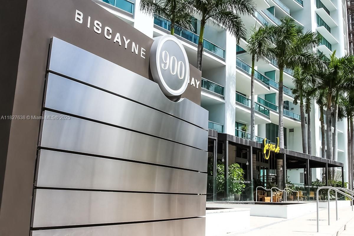900 Biscayne Blvd 4803-1