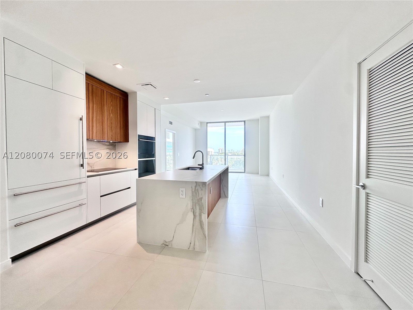 1400 Biscayne Blvd 409-1