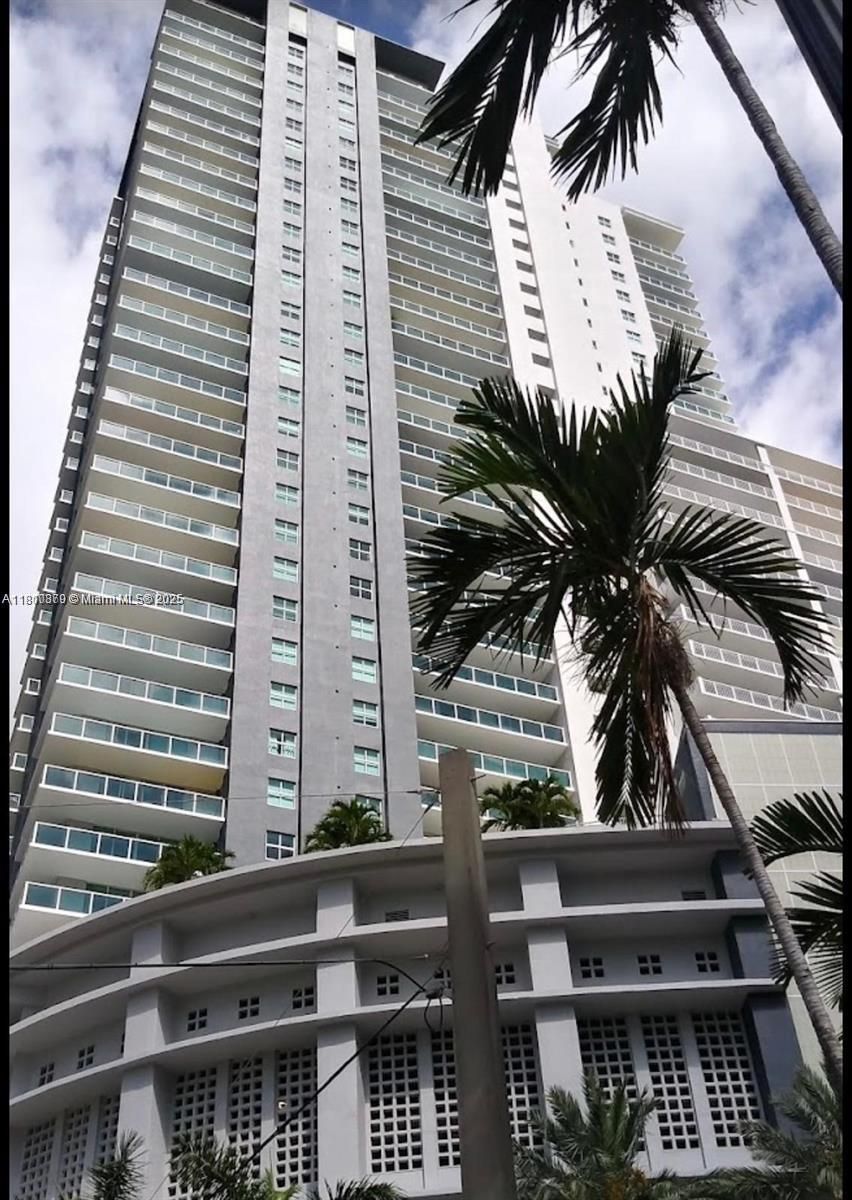property-image