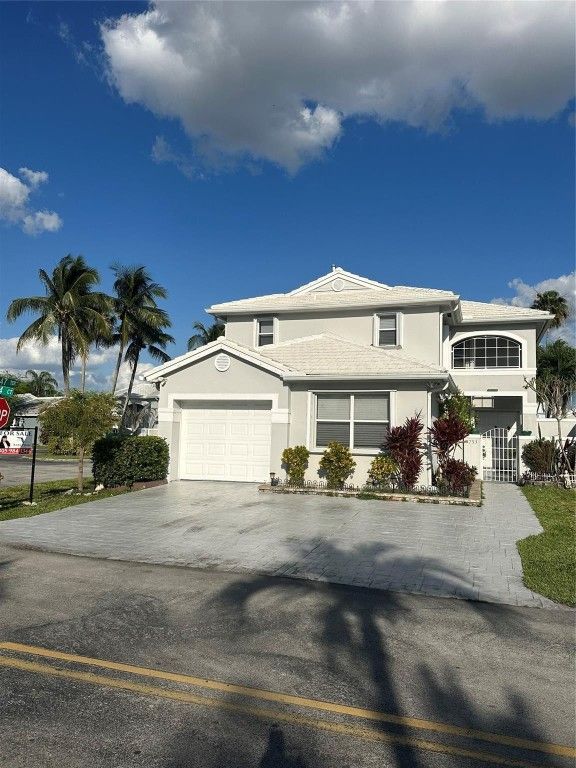 4917 SW 154th Ave, Miami, FL, 33185 | LAKES OF THE MEADOW-MEADO REALTOR®